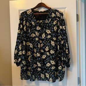 Floral Black and White V-Neck Blouse